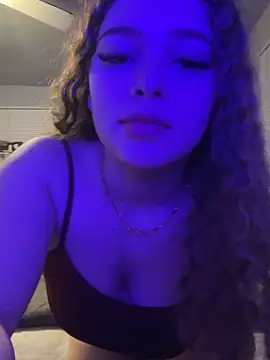 mariex83 online show from April 2026 03:32:01 AM