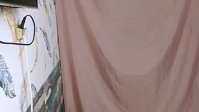 Snapshot of Ivy_ss1881 chatting on April 2026 01:44:02 AM Ivy ss1881 online show from April 2026 01:44:02 AM