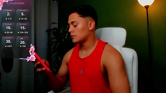 Snapshot of danny_smith24 chatting on April 2026 12:22:02 AM danny smith24 online show from April 2026 12:22:02 AM