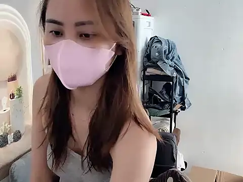 Snapshot of ___Nami___ chatting on April 2026 09:05:01 AM Nami online show from April 2026 09:05:01 AM