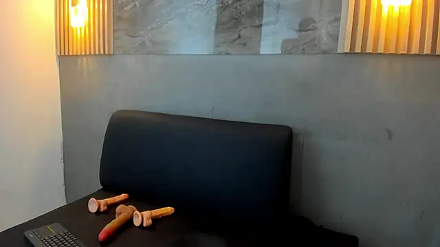 Snapshot of KENNY_HANK chatting on June 2026 10:15:02 PM KENNY HANK online show from June 2026 10:15:02 PM