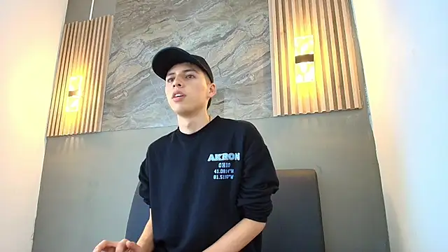 KENNY HANK online show from April 2026 05:20:02 AM