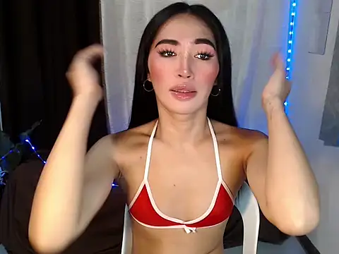 Snapshot of urasiankylie chatting on June 2026 06:02:02 PM urasiankylie online show from June 2026 06:02:02 PM