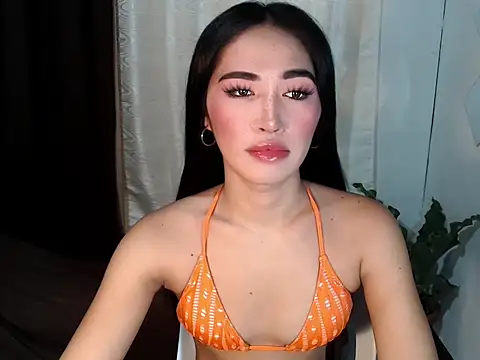 urasiankylie online show from May 2026 05:40:01 PM