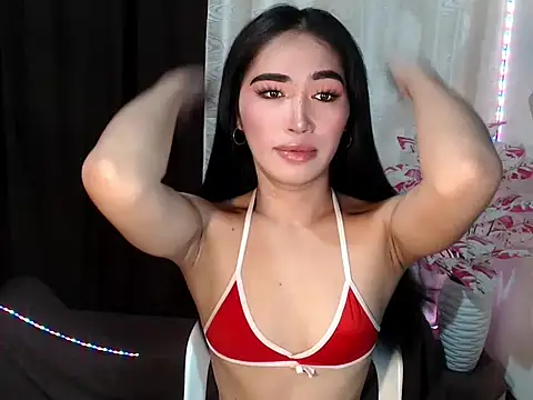 Snapshot of urasiankylie chatting on July 2026 04:32:01 PM urasiankylie online show from July 2026 04:32:01 PM