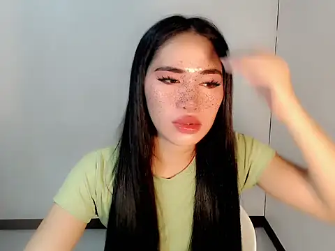 urasiankylie online show from April 2026 05:03:02 PM
