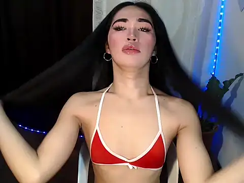 Snapshot of urasiankylie chatting on June 2026 05:57:02 PM urasiankylie online show from June 2026 05:57:02 PM