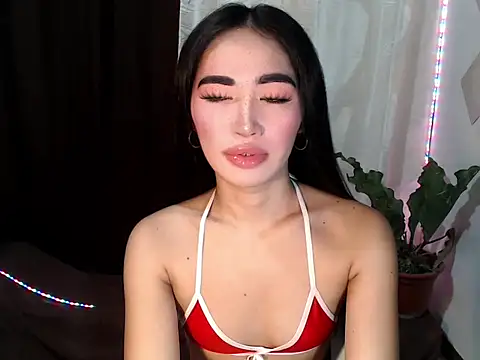 Snapshot of urasiankylie chatting on July 2026 05:28:01 PM urasiankylie online show from July 2026 05:28:01 PM