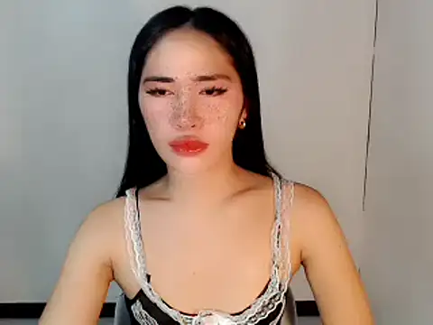 urasiankylie online show from April 2026 04:59:02 PM
