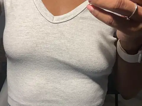 latinacaro- online show from May 2026 08:53:02 PM