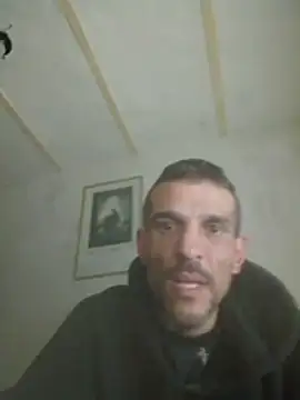 Snapshot of Guillelp chatting on May 2026 11:20:02 PM Guillelp online show from May 2026 11:20:02 PM