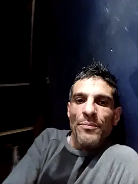 Snapshot of Guillelp chatting on July 2026 08:37:02 PM Guillelp online show from July 2026 08:37:02 PM