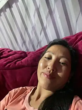 Huonglyna online show from May 2026 02:03:01 PM