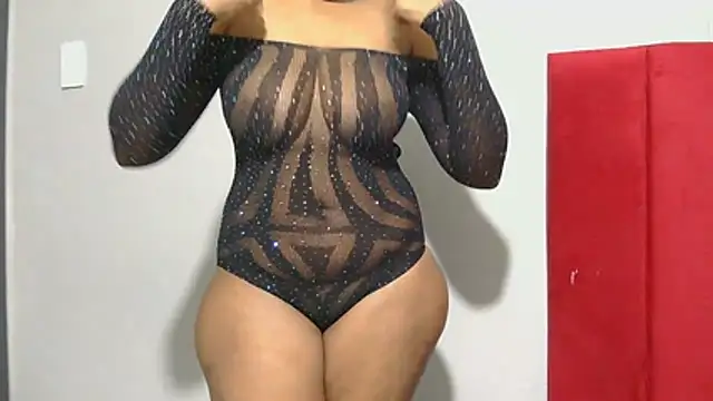 Snapshot of Pussycat89x chatting on May 2026 08:08:02 AM Pussycat89x online show from May 2026 08:08:02 AM