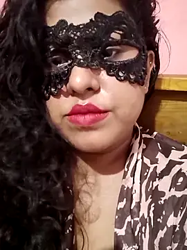 Maskedcurves online show from April 2026 09:49:02 AM