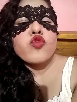 Maskedcurves online show from April 2026 05:20:02 AM