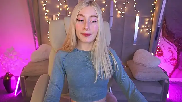 MelaniiePlay online show from May 2026 01:38:02 PM