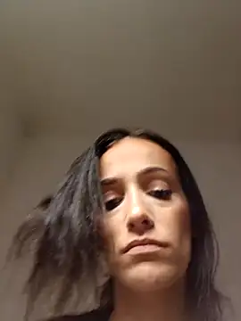 Lolaa92i online show from April 2026 11:59:02 AM