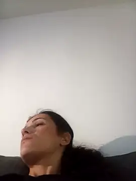 Lolaa92i online show from April 2026 12:33:01 AM