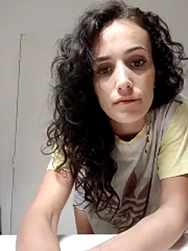 Lolaa92i online show from April 2026 08:59:02 PM