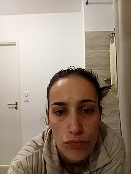 Lolaa92i online show from April 2026 03:40:02 PM