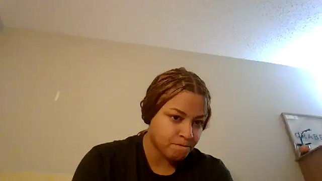 madzbailey online show from April 2026 04:19:01 PM