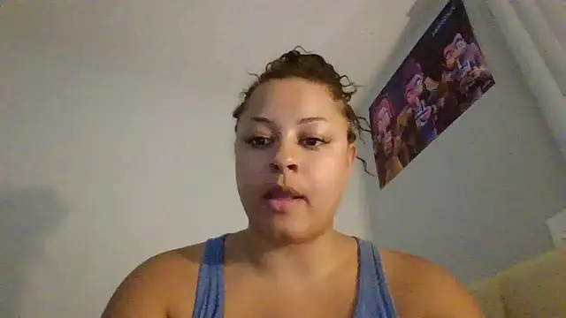 Snapshot of madzbailey chatting on July 2026 02:12:01 AM madzbailey online show from July 2026 02:12:01 AM