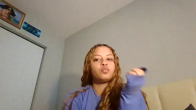 madzbailey online show from May 2026 03:32:02 PM