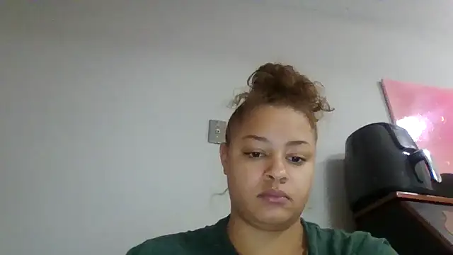 madzbailey online show from April 2026 03:29:01 PM