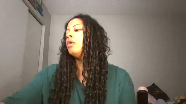 Snapshot of madzbailey chatting on July 2026 02:05:17 AM madzbailey online show from July 2026 02:05:17 AM