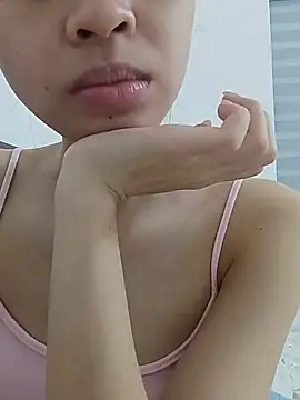 Snapshot of Yenlisu3Zie chatting on July 2026 03:45:01 PM Yenlisu3Zie online show from July 2026 03:45:01 PM