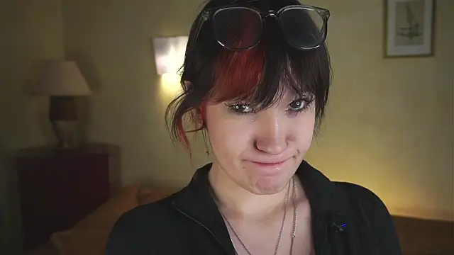 BettieBagwill online show from April 2026 03:28:01 PM