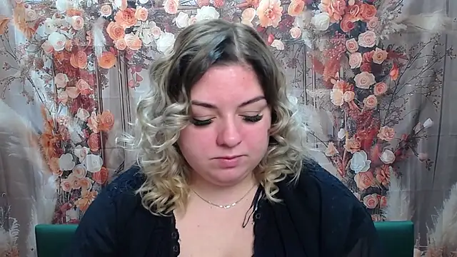 AdelinaMaster online show from April 2026 05:18:01 PM