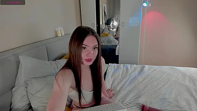 Aphrodite Portman online show from May 2026 08:22:02 AM