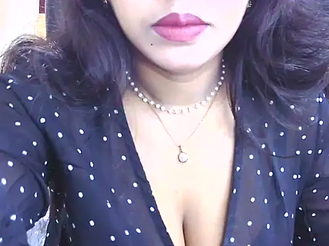 Noor Zarin online show from May 2026 03:21:01 AM