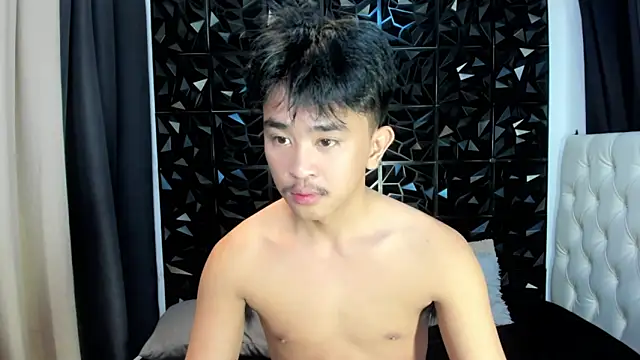 xloverbigcock online show from April 2026 04:21:01 PM