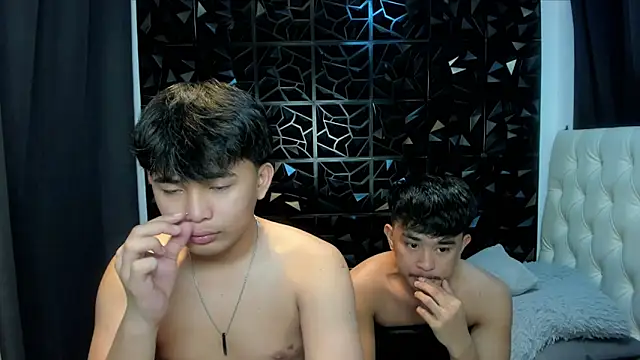 xloverbigcock online show from April 2026 04:46:01 AM