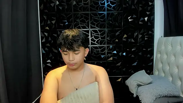 xloverbigcock online show from April 2026 04:30:01 AM