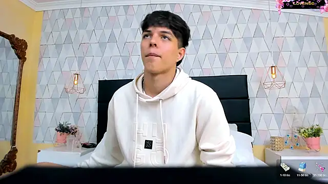 Snapshot of DamiaanXx chatting on April 2026 12:53:02 PM DamiaanXx online show from April 2026 12:53:02 PM