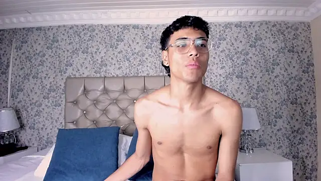 DannTaylor online show from April 2026 12:32:02 PM