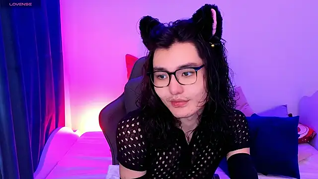 FormOverFear online show from April 2026 08:56:01 PM