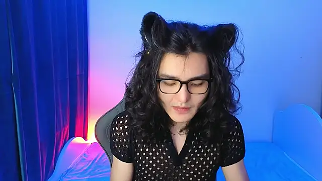 FormOverFear online show from April 2026 04:02:01 PM