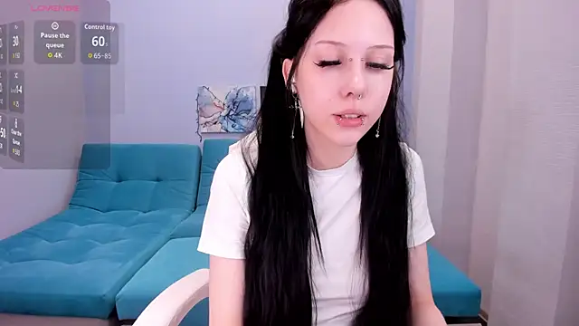 SugarBunny18 online show from April 2026 01:45:01 AM