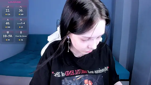 Snapshot of SugarBunny18 chatting on June 2026 07:25:02 AM SugarBunny18 online show from June 2026 07:25:02 AM