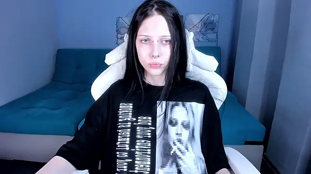 Snapshot of SugarBunny18 chatting on July 2026 07:59:01 AM SugarBunny18 online show from July 2026 07:59:01 AM