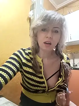 TaynaSecret online show from April 2026 08:26:02 PM