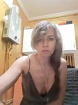 TaynaSecret online show from April 2026 08:26:01 PM
