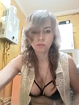 TaynaSecret online show from April 2026 08:20:02 PM