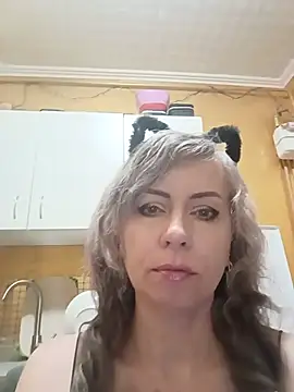 TaynaSecret online show from May 2026 08:37:02 PM