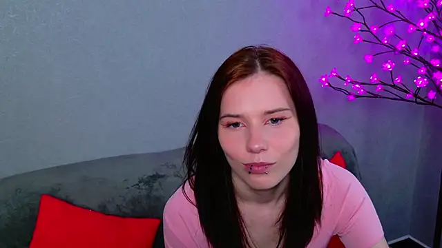 CleoBloom  online show from April 2026 05:08:02 PM